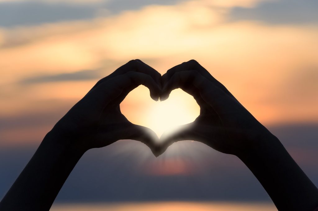heart-love-sunset-pixabay